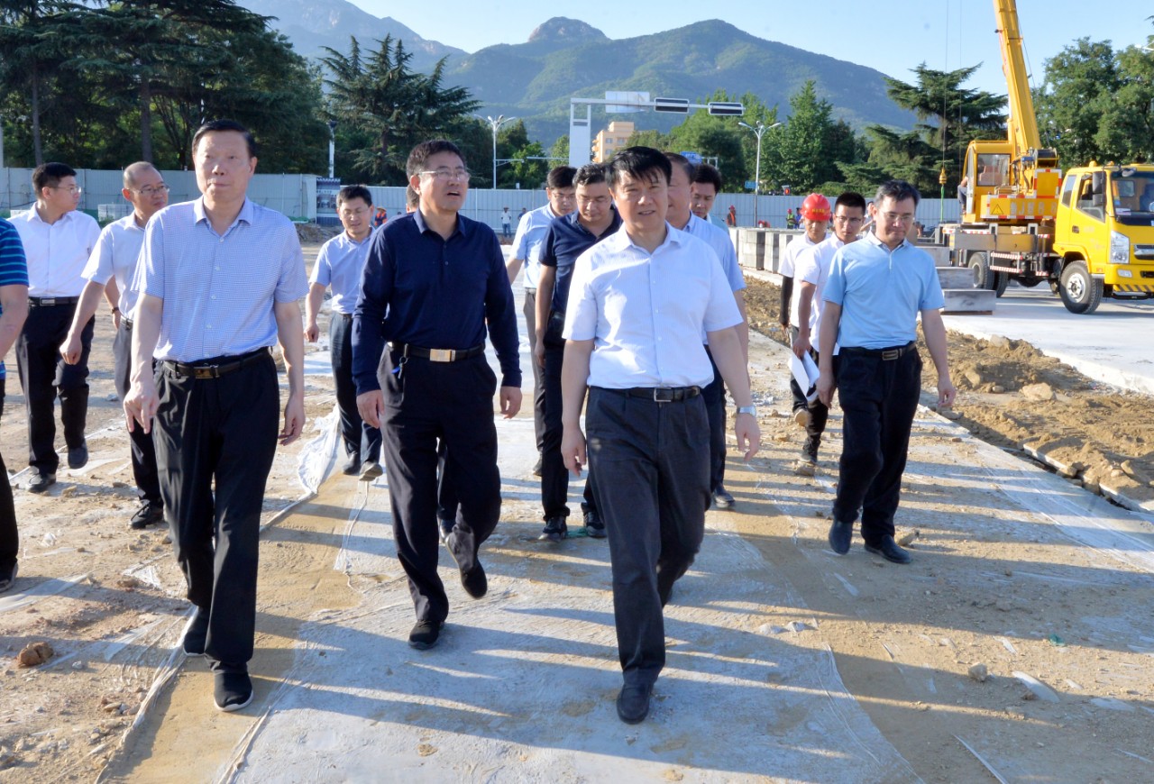 市委书记崔洪刚调研城建重点项目:精心组织施工 打造精品工程