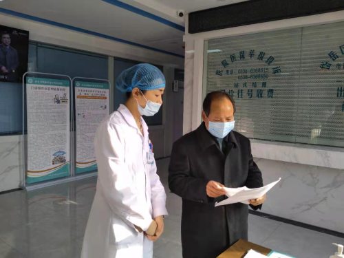 张书祥在督导检查疫情防控工作时强调抓实抓细每个环节每个点位织密